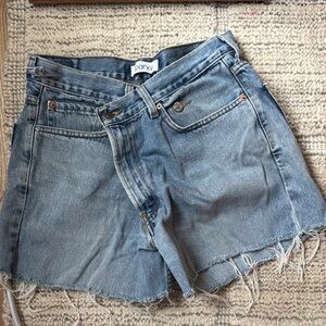 Parke shortie crossover short